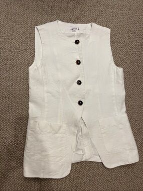 Chico's White Sleeveless Linen Button Vest